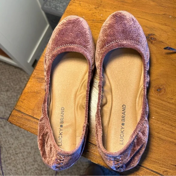 LUCKY BRAND Emmie Women's Pink Mauve Velvet Ballet Flats Size 8 - Picture 1 of 7